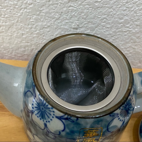 Vintage Asian Blue Floral Porcelain Teapot - Picture 10 of 13